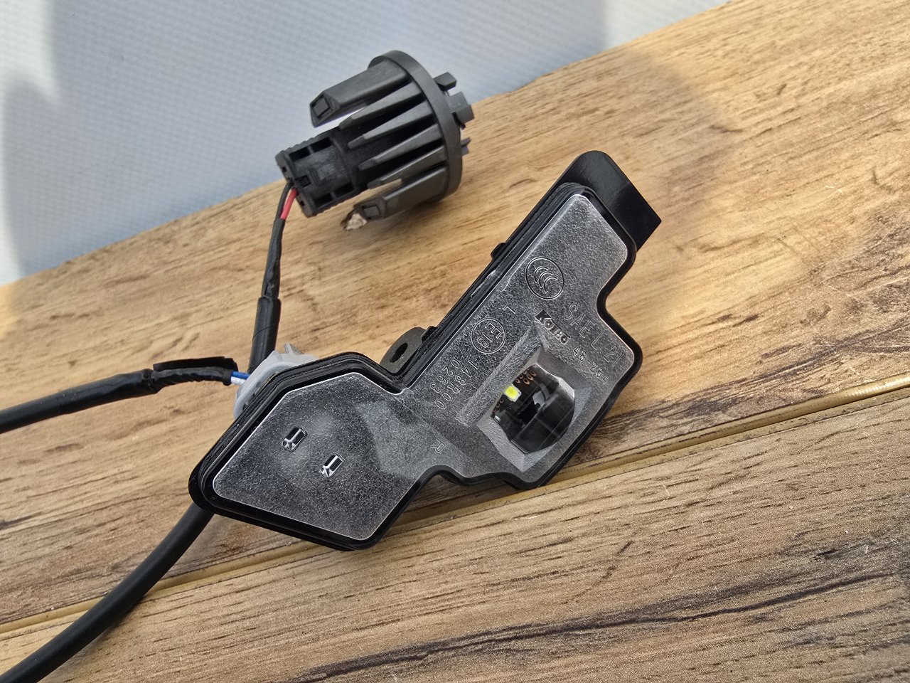 Подсветка номера задняя RX350 2022-2024 ( ALH10 )
