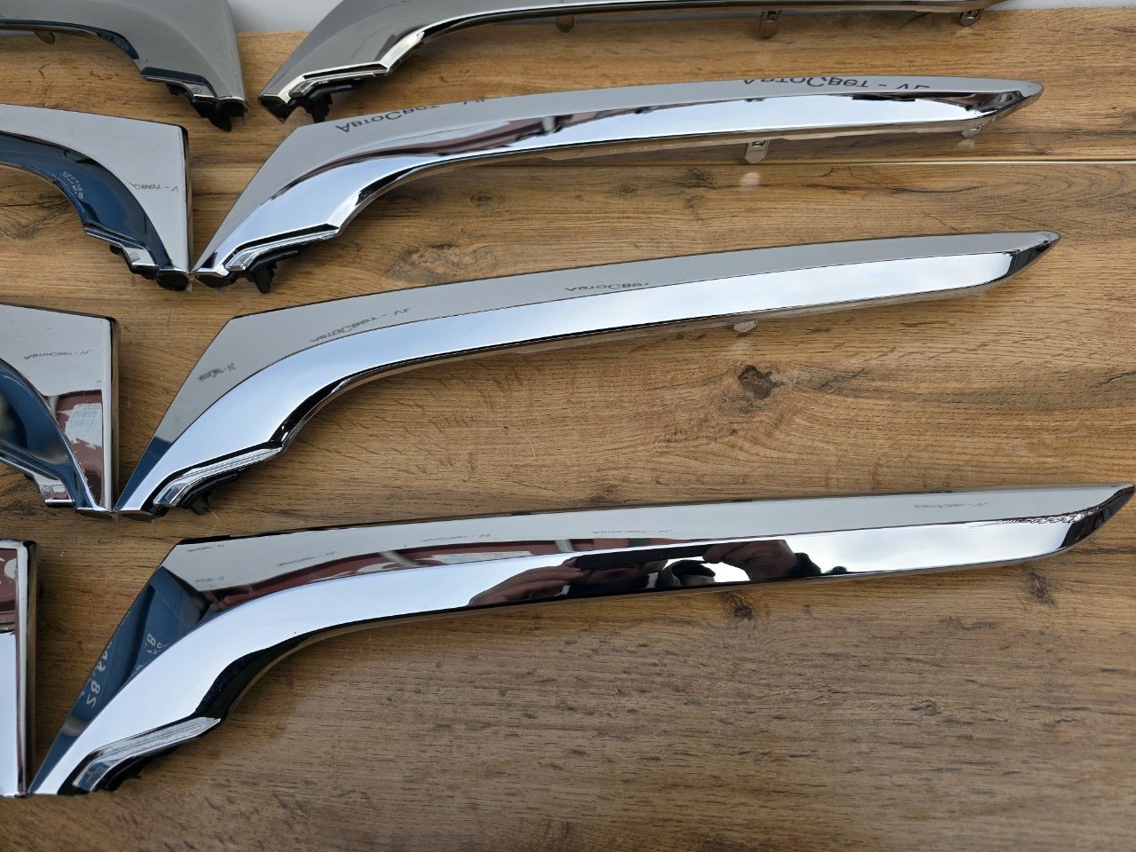 Планка фары передняя Alphard 2017-2023 ( H30 )