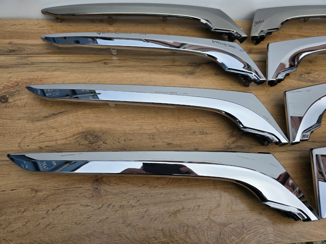 Планка фары передняя Alphard 2017-2023 ( H30 )