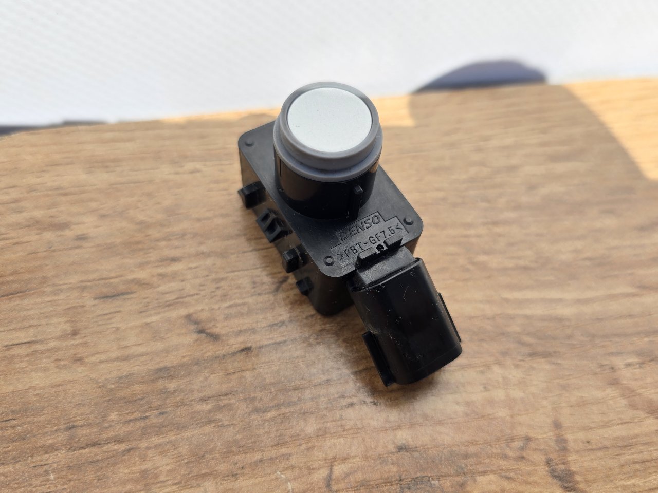 Датчик парковки передний Prius 2015-2023 ( XW50 )