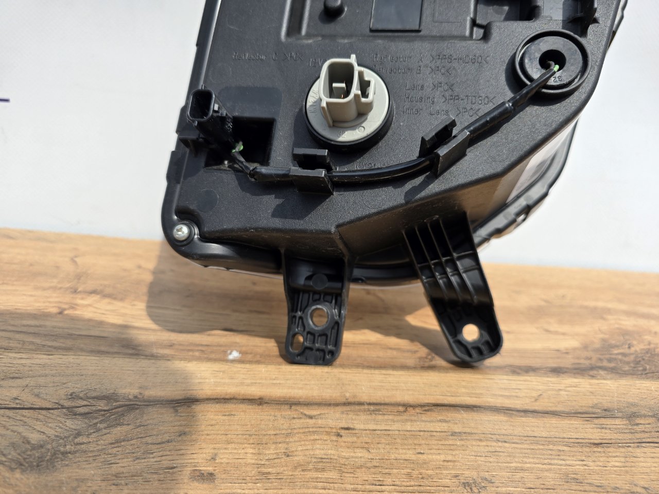 Фара противотуманная передняя левая eK Space 2014-2022 B11A