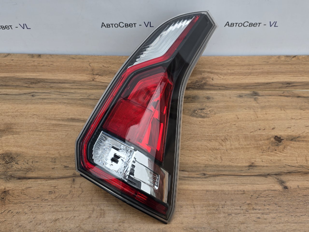 Стоп-сигнал задний правый Nissan Serena 2016-2019 ( C27 ) 220-23719 контрактная