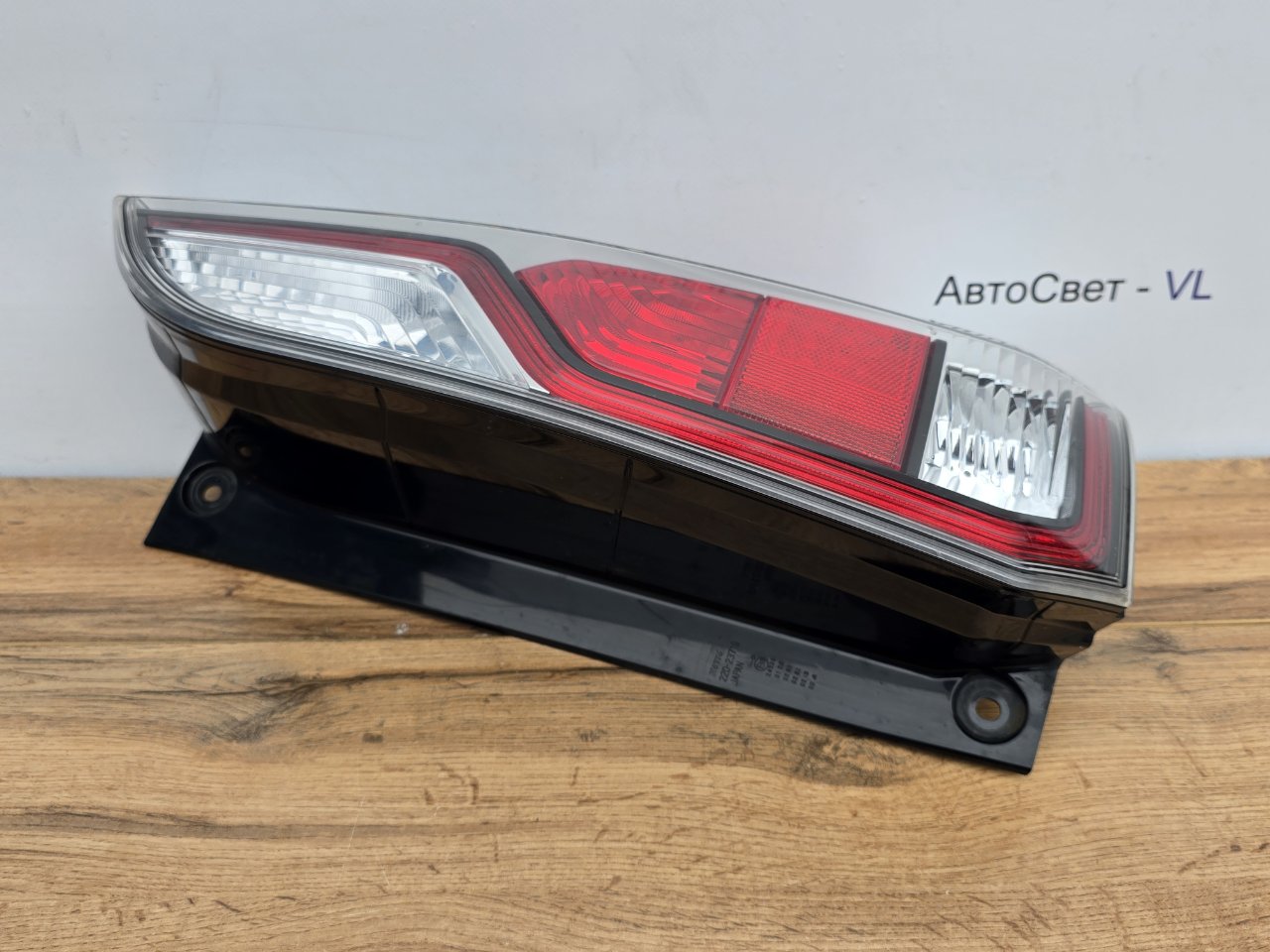 Стоп-сигнал задний правый Serena 2016-2019 ( C27 )