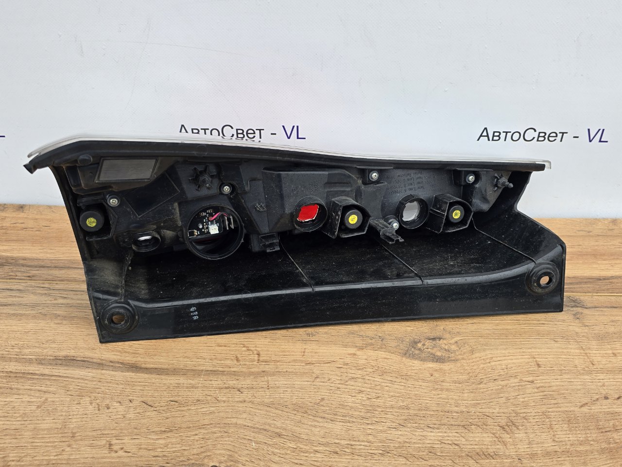 Стоп-сигнал задний правый Serena 2016-2019 ( C27 )