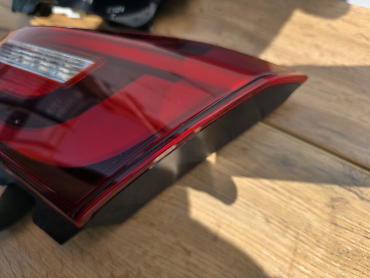 Стоп-сигнал задний Fuga 2015-2022 ( Y51 )