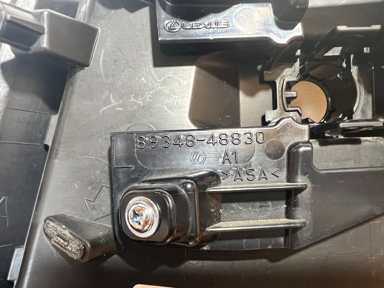 Рамка Противотуманной фары передняя левая RX350 2022-2024 TALA10 Рамка Противотуманной фары передняя левая RX350 2022-2024 TALA10