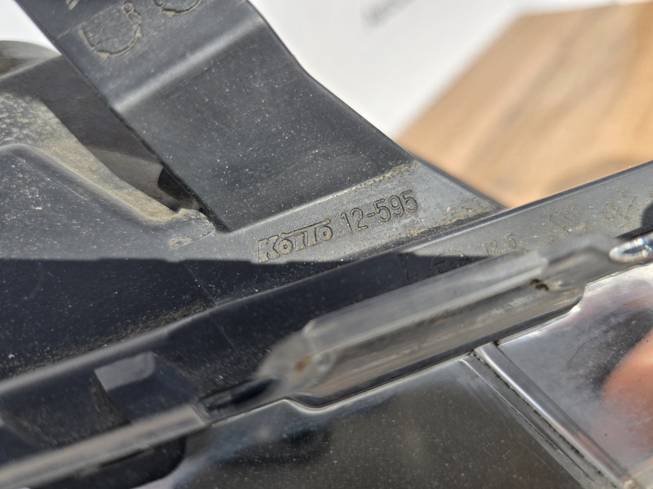 Фара галогеновая передняя правая Fielder 2015-2020 ( E160 )