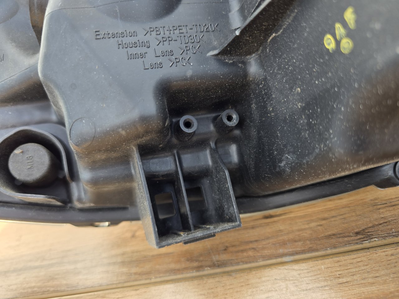 Фара галогеновая передняя правая Fielder 2015-2020 ( E160 )