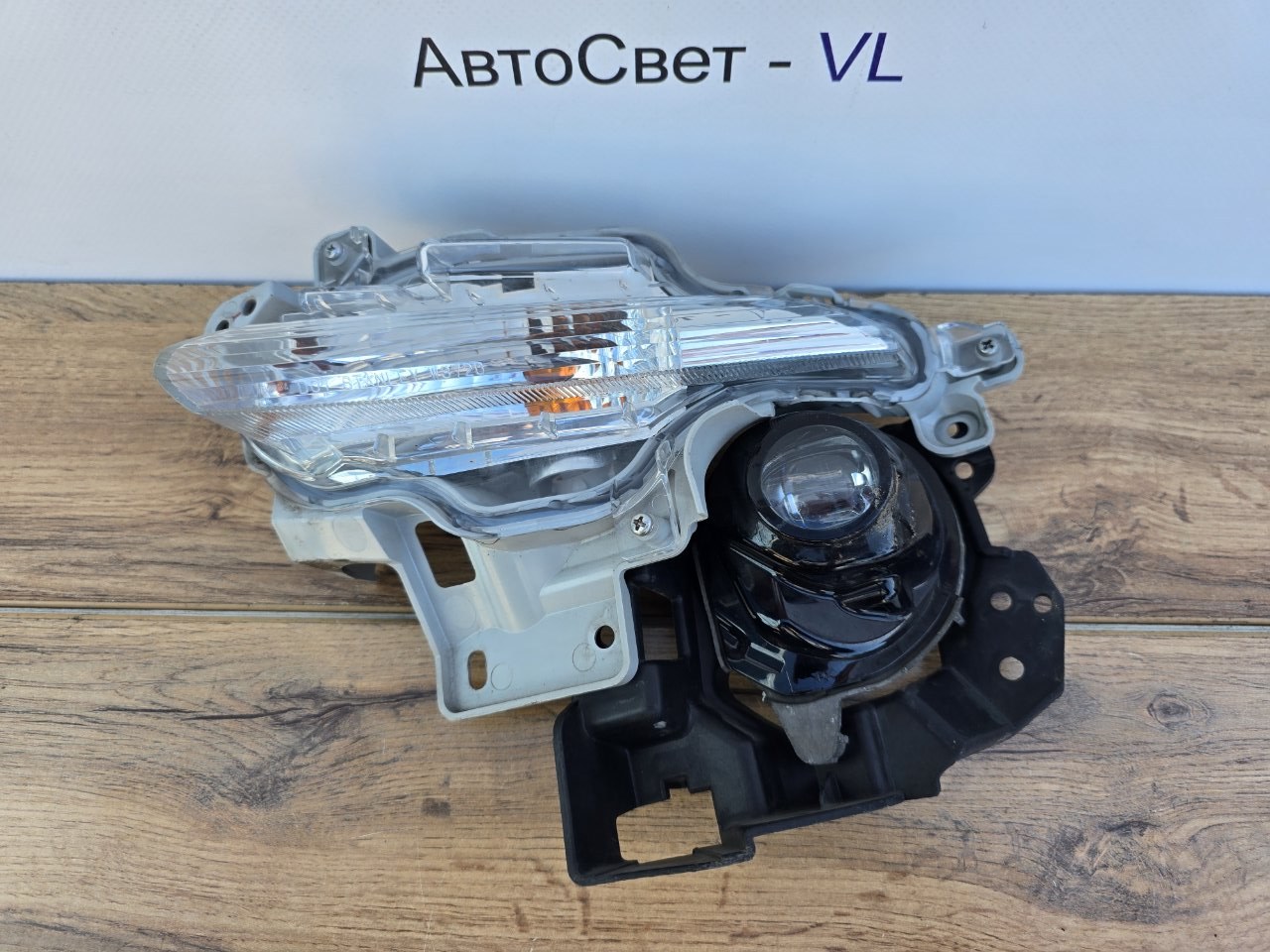 Поворотник в бампер передний левый Mazda Axela 2016-2019 ( BM ) W3720 контрактная