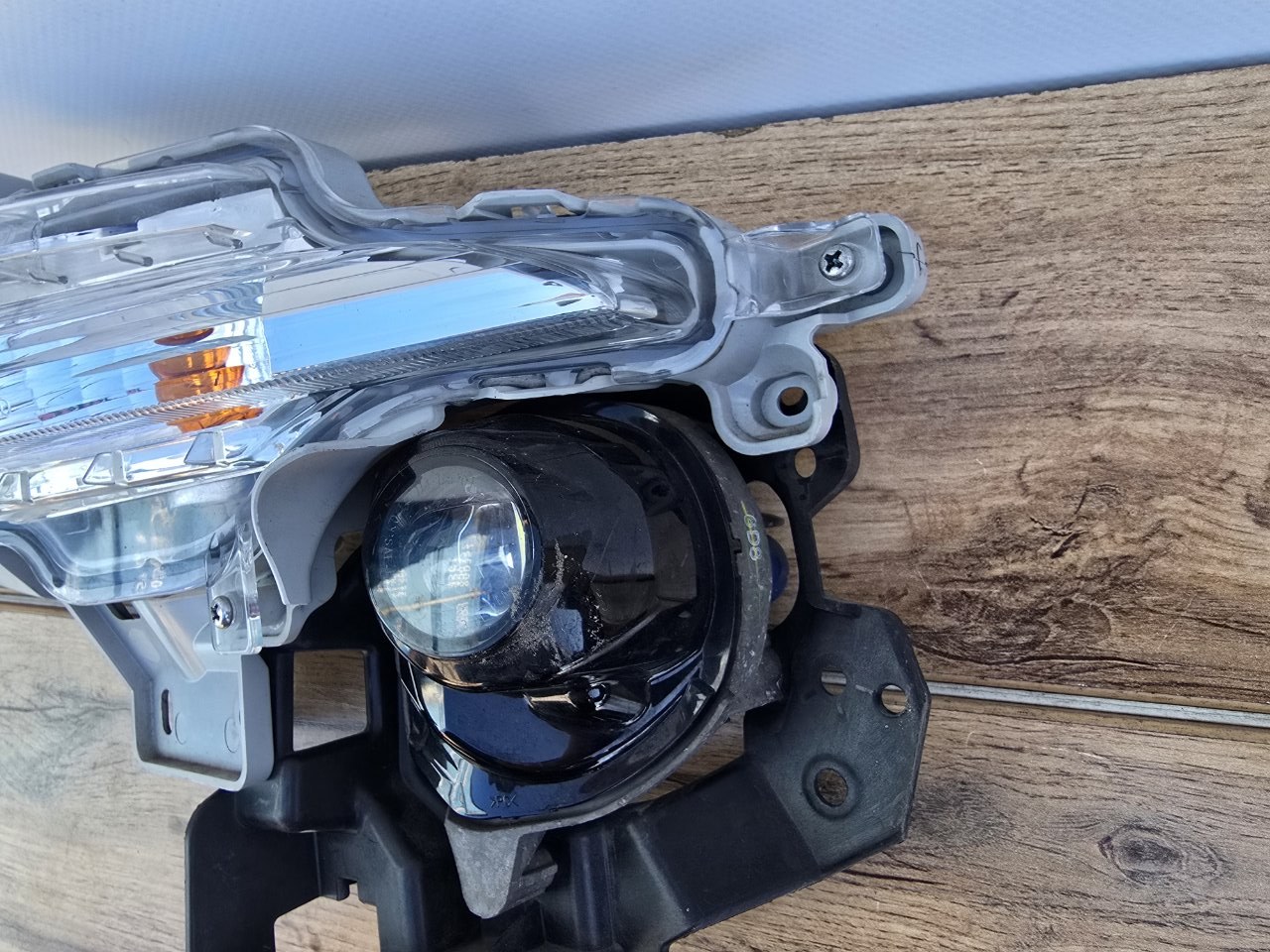 Поворотник в бампер передний левый Mazda Axela ( BM )