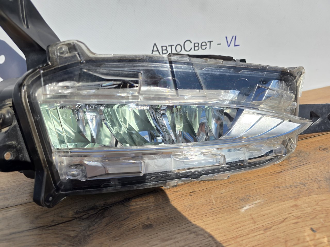 Фара противотуманная передняя правая Lexus NX300 ( Z10 ) Фара противотуманная передняя правая Lexus NX300 ( Z10 )