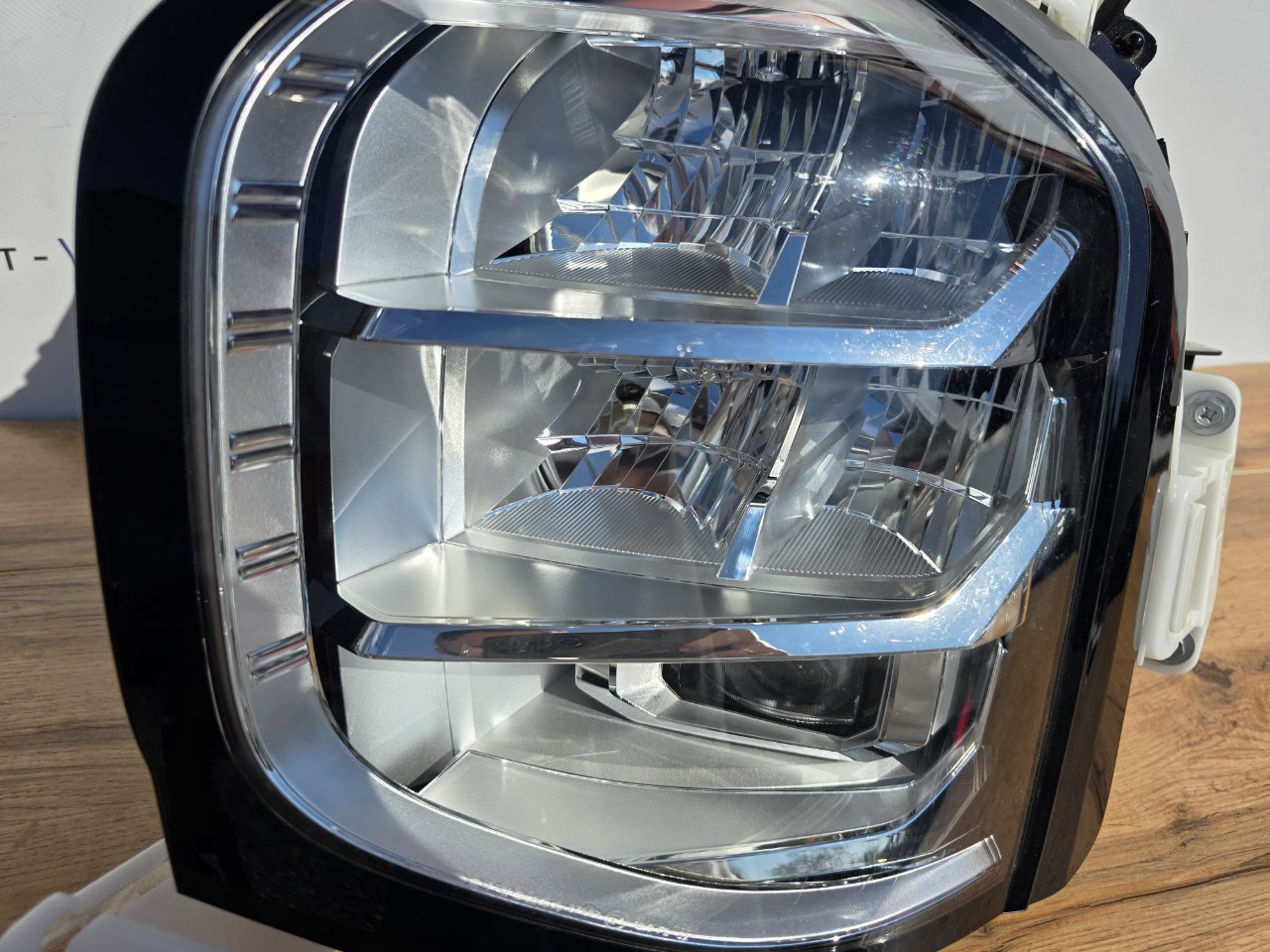 Фара светодиодная передняя левая Mitsubishi Outlander GN0W Фара светодиодная передняя левая Mitsubishi Outlander GN0W