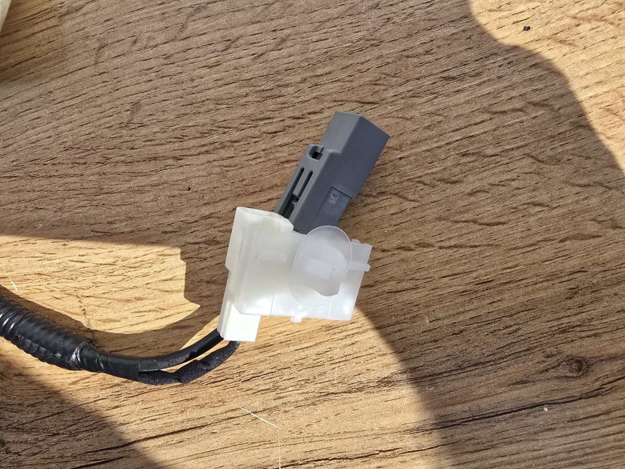 Камера переднего вида передняя Crown 2022-2024 TZSH35