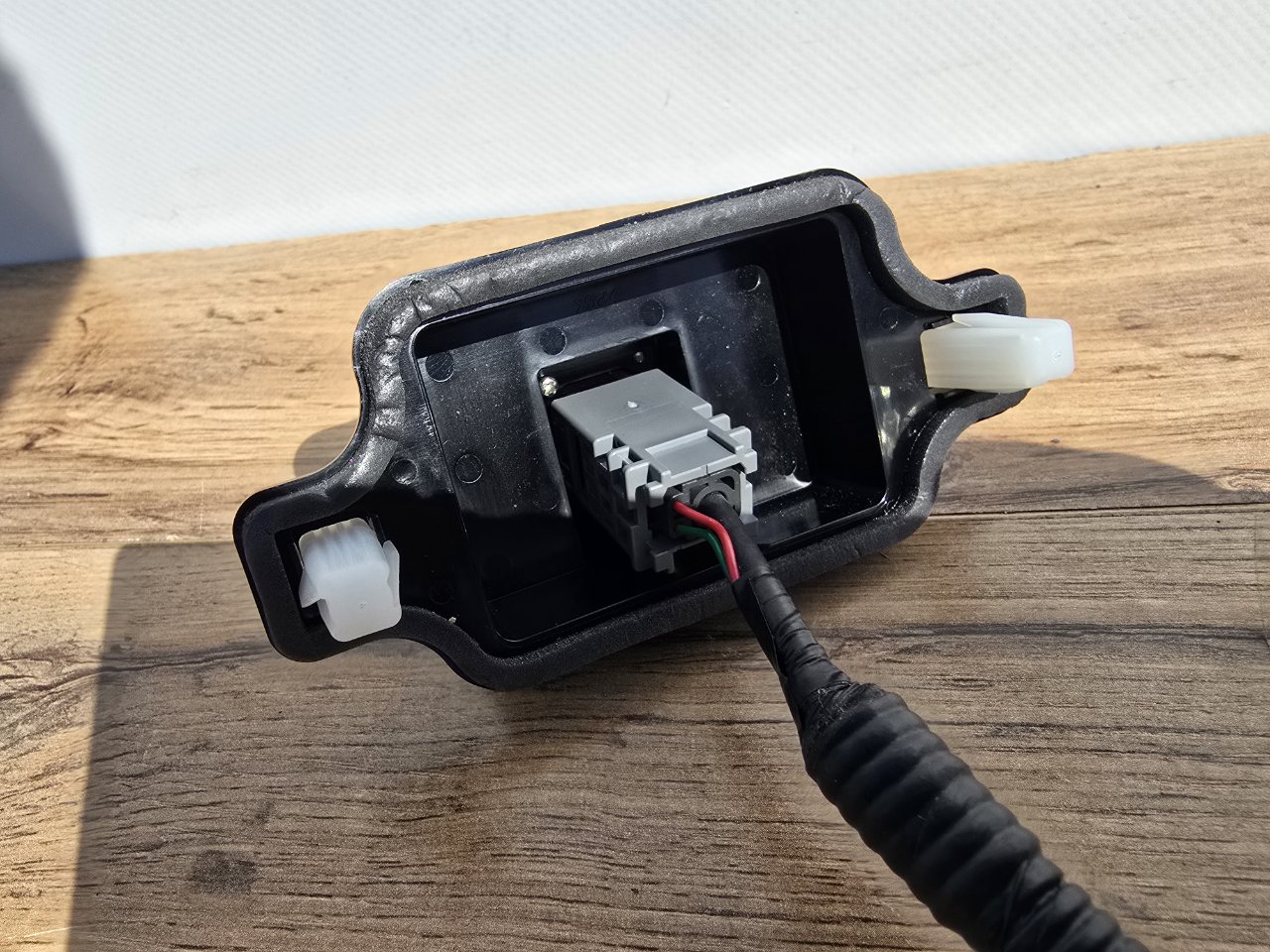 Камера переднего вида передняя Crown 2022-2024 TZSH35