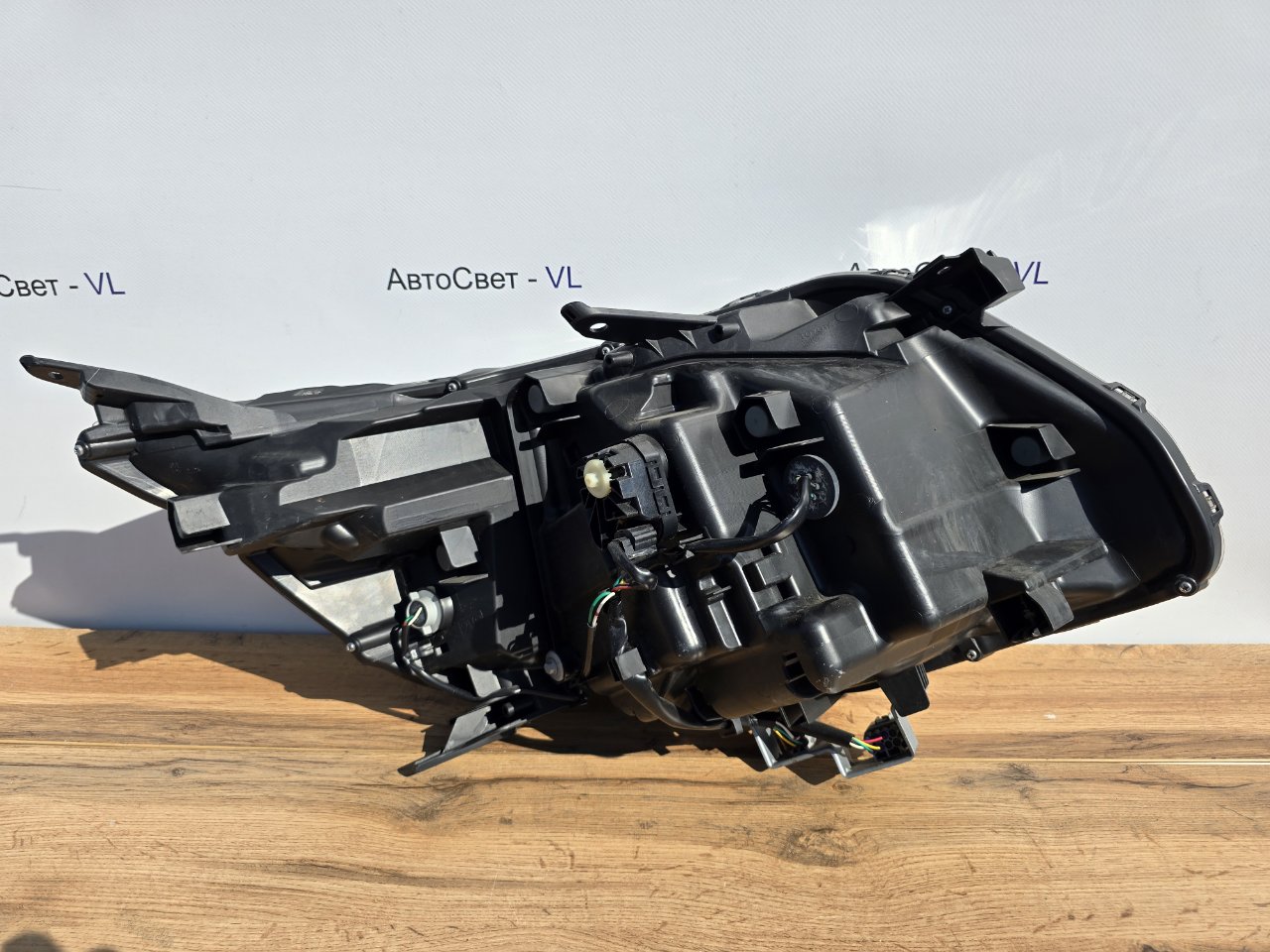 Фара светодиодная передняя левая Voxy 2017-2021 ( R80 ) Фара светодиодная передняя левая Voxy 2017-2021 ( R80 )