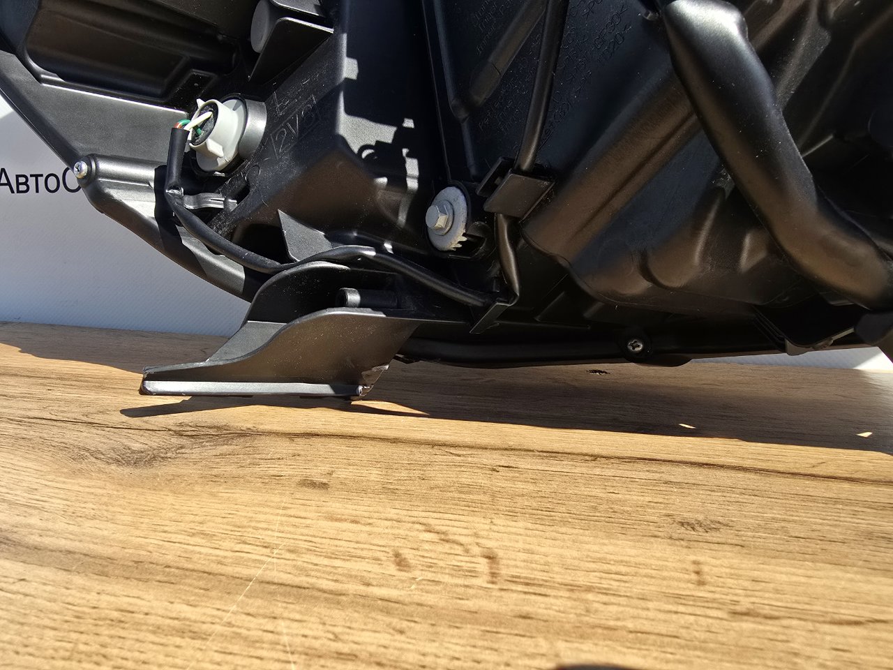 Фара светодиодная передняя левая Voxy 2017-2021 ( R80 ) Фара светодиодная передняя левая Voxy 2017-2021 ( R80 )