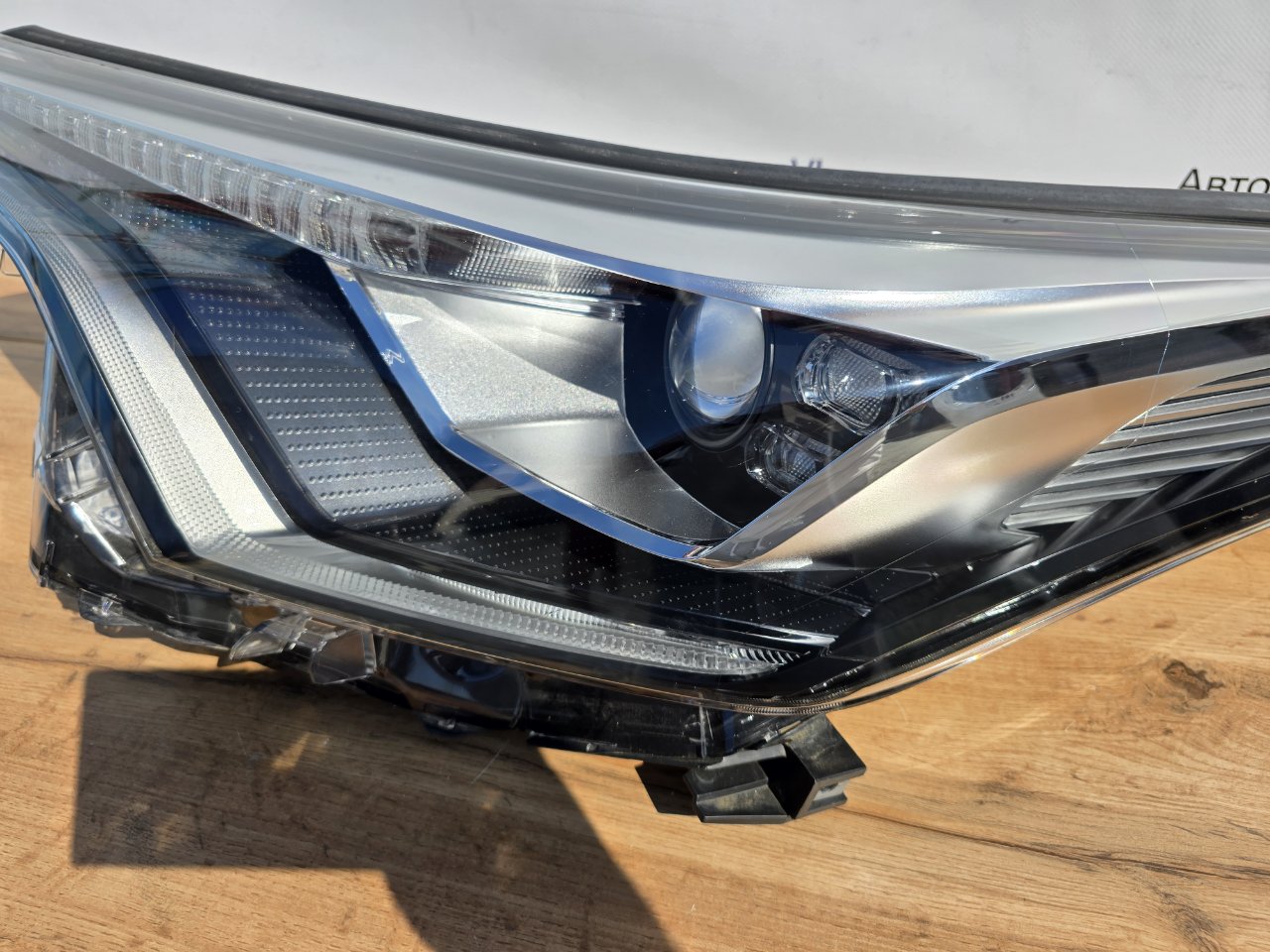 Фара светодиодная передняя левая C-HR 2016-2019 ( NGX10 )