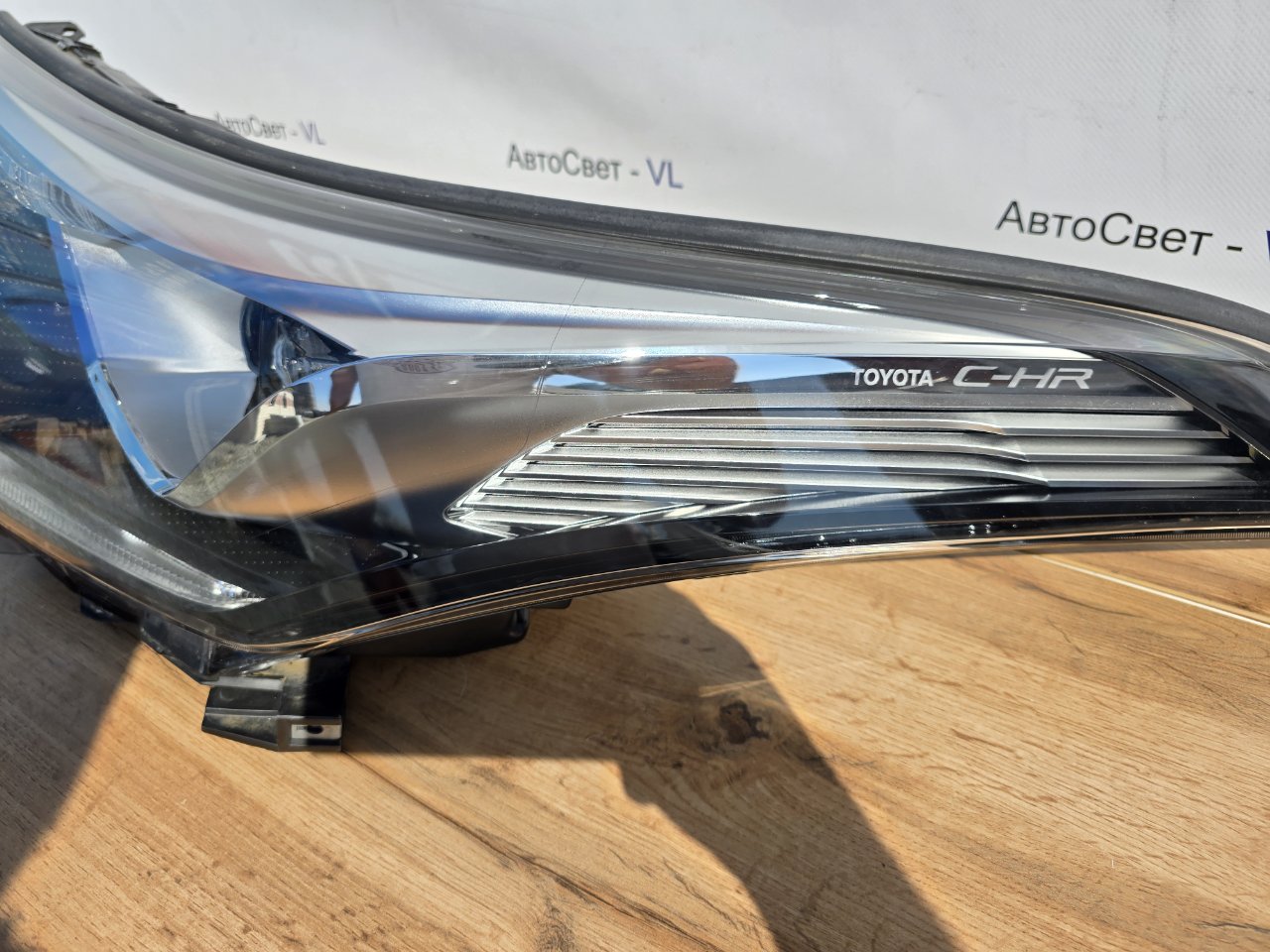 Фара светодиодная передняя левая C-HR 2016-2019 ( NGX10 )