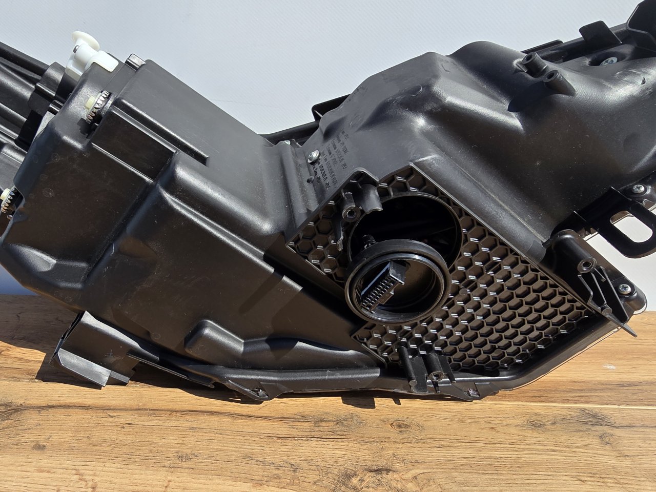 Фара светодиодная передняя левая C-HR 2016-2019 ( NGX10 )