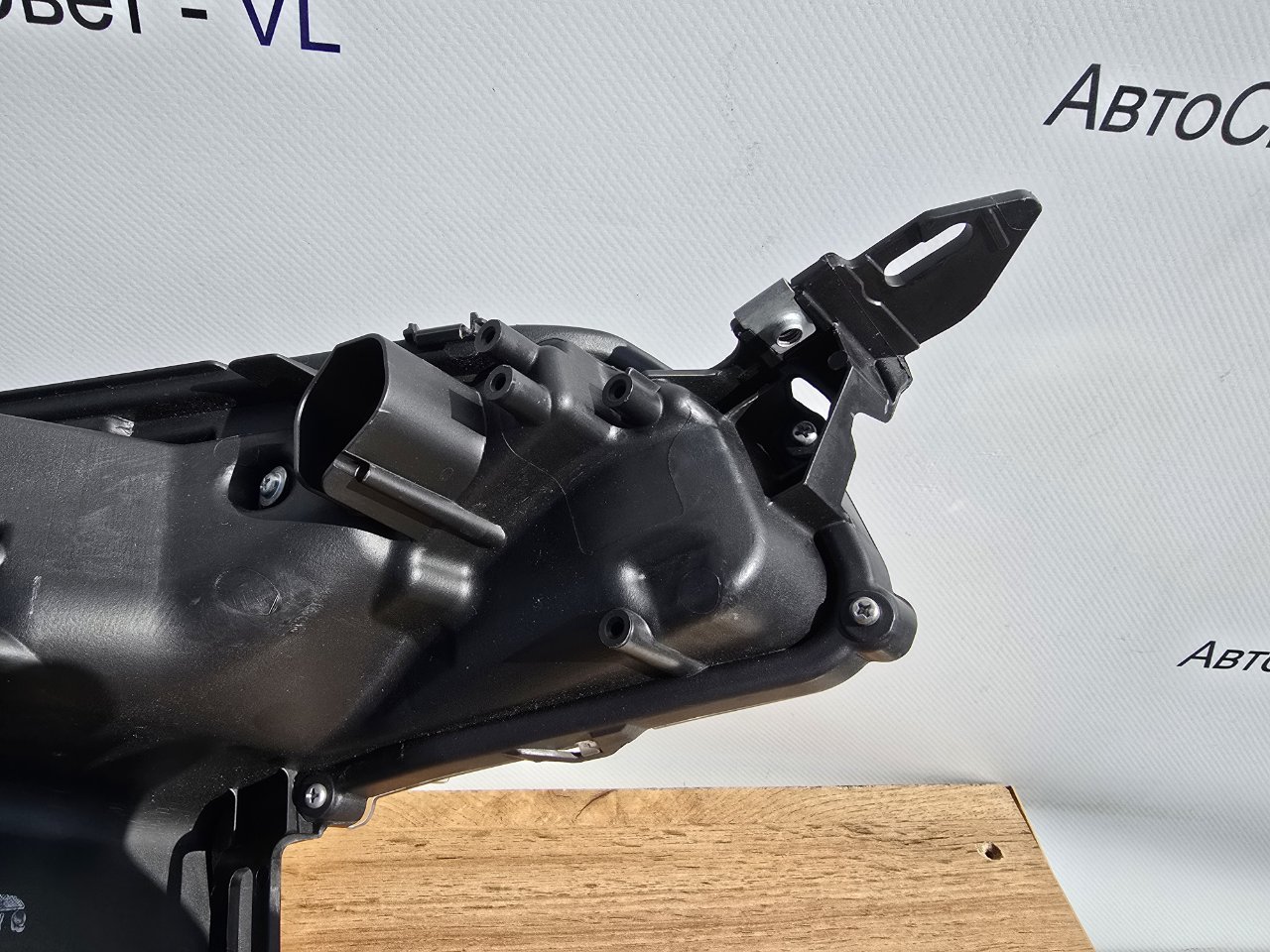 Фара светодиодная передняя левая C-HR 2016-2019 ( NGX10 )