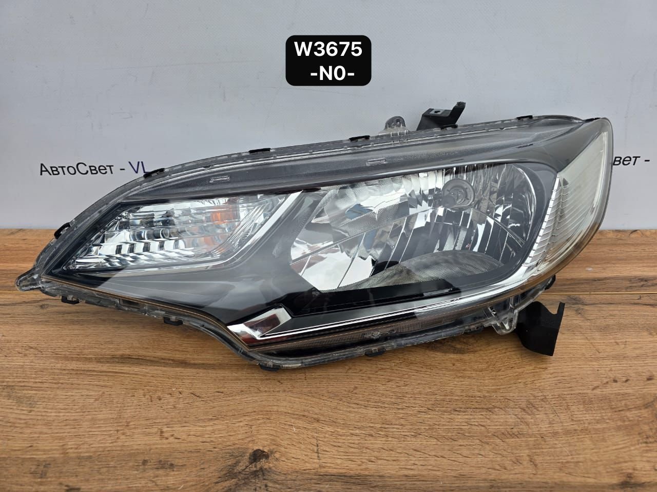 Запчасть фара галогеновая передняя левая Honda Fit 2017-2020 ( GK W3675 контрактная Фара галогеновая передняя левая Honda Fit 2017-2020 ( GK W3675 контрактная