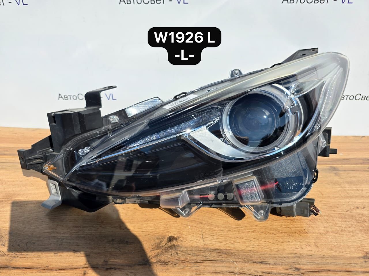 Фара ксеноновая передняя левая Mazda Axela 2013-2016 ( BM ) W1926 контрактная
