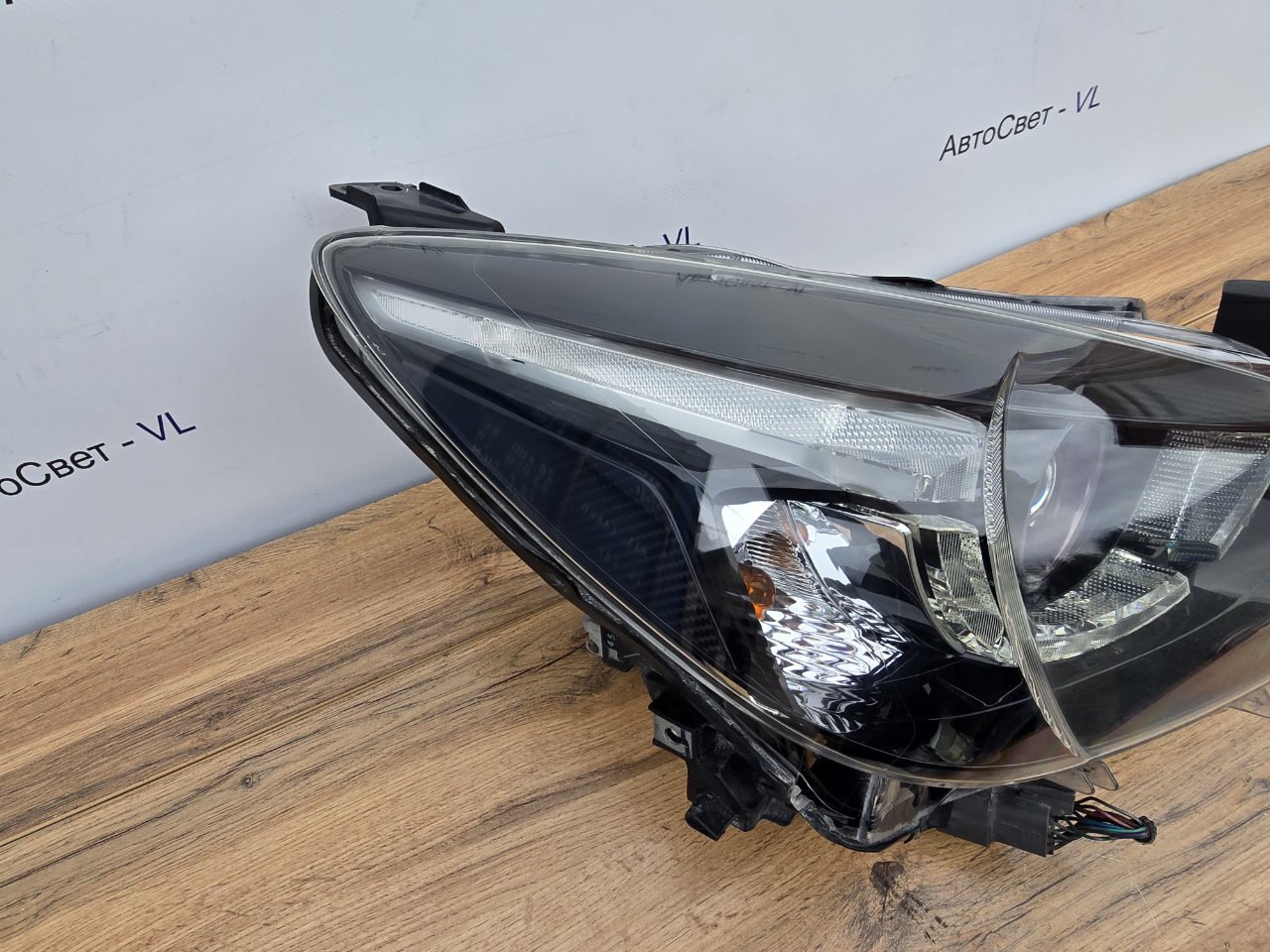 Фара светодиодная передняя правая Demio 2014-2019 ( DJ )