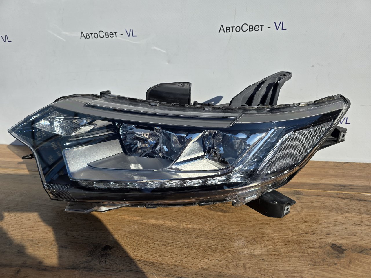 Фара светодиодная передняя левая Mitsubishi Outlander 2014-2018 GF2W ECM921-C3 контрактная