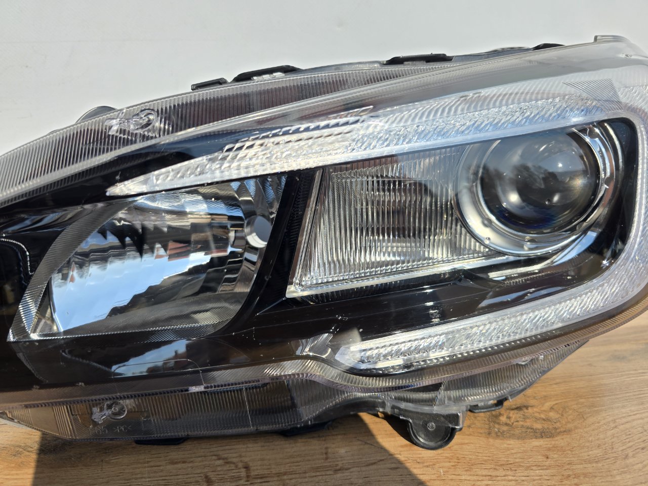 Фара светодиодная передняя левая Subaru Levorg ( VM / VA ) Фара светодиодная передняя левая Subaru Levorg ( VM / VA )