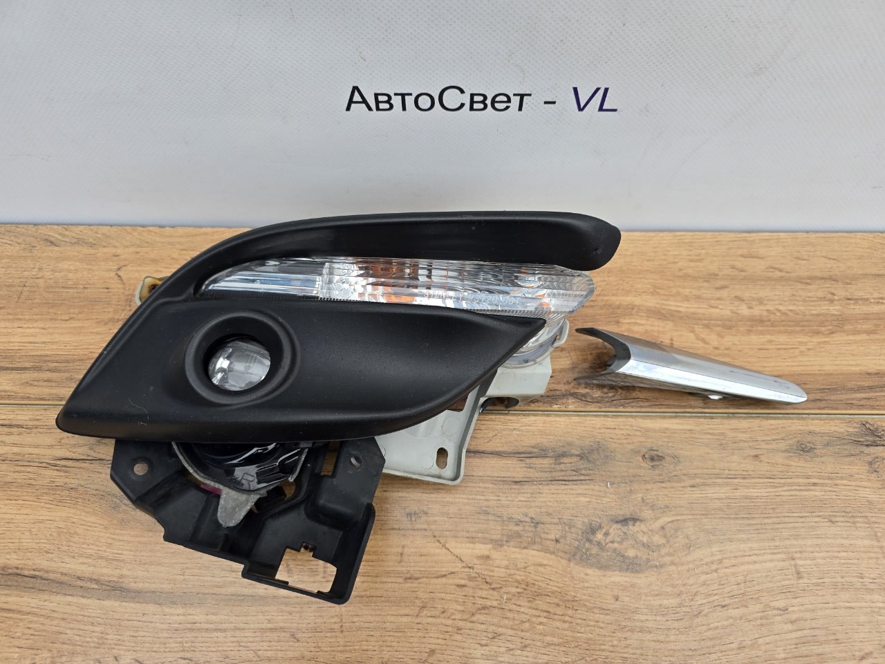 Фара противотуманная передняя правая Mazda Axela 2016-2019 ( BM ) 114-65101 контрактная