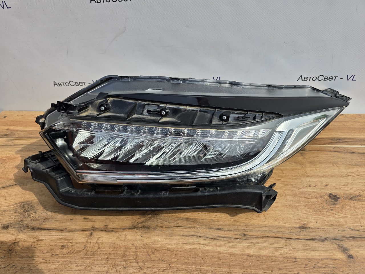 Запчасть фара светодиодная передняя левая Honda Vezel 2018-2021 ( RU ) 100-62292 контрактная Фара светодиодная передняя левая Honda Vezel 2018-2021 ( RU ) 100-62292 контрактная