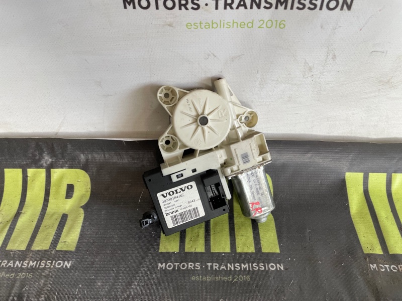 Моторчик стеклоподъёмника задний правый VOLVO S40 MS21 B4184S11 30739184AC контрактная