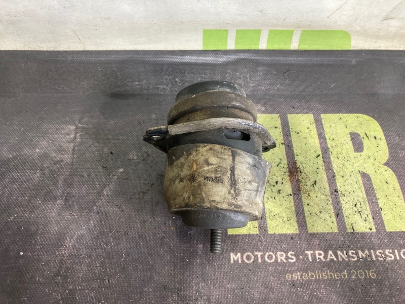 Подушка ДВС VOLKSWAGEN TOUAREG 7L BHK 7L8199131A контрактная