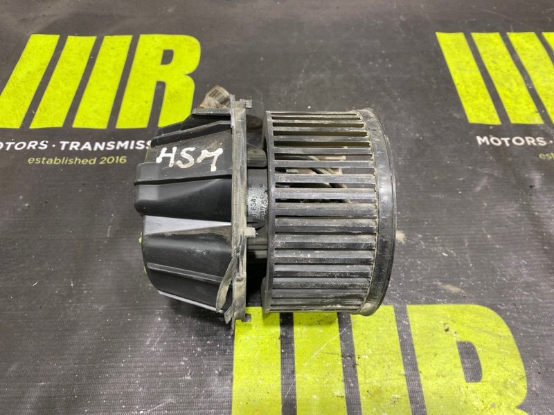 Запчасть мотор печки RENAULT DUSTER 2014 HSM F4R 240754435R контрактная Мотор печки RENAULT DUSTER 2014 HSM F4R 240754435R контрактная