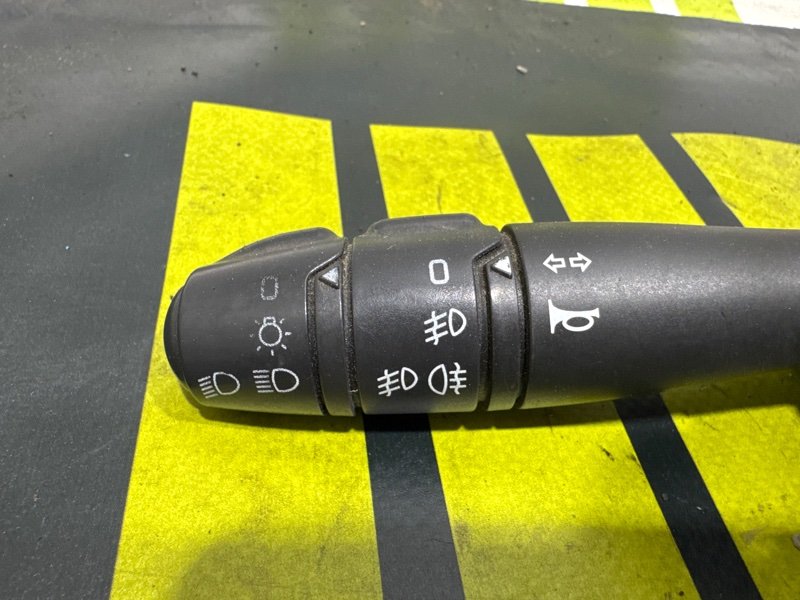 Подрулевой переключатель DUSTER HS