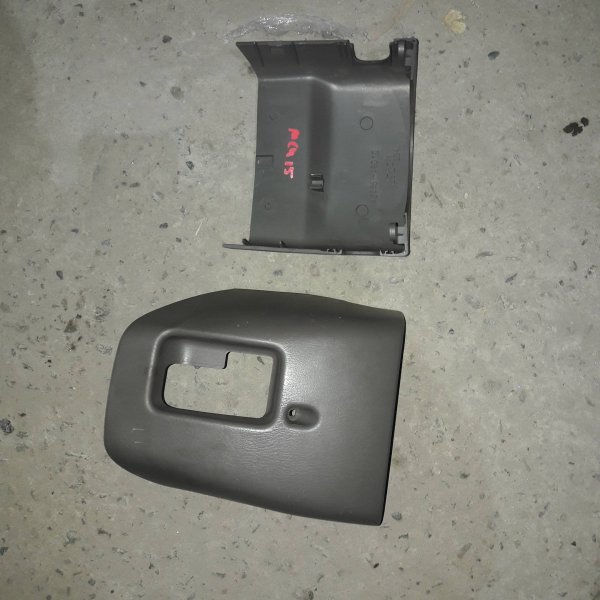 Кожух рулевой колонки Toyota Harrier MCU15 1MZ 1998 (б/у)