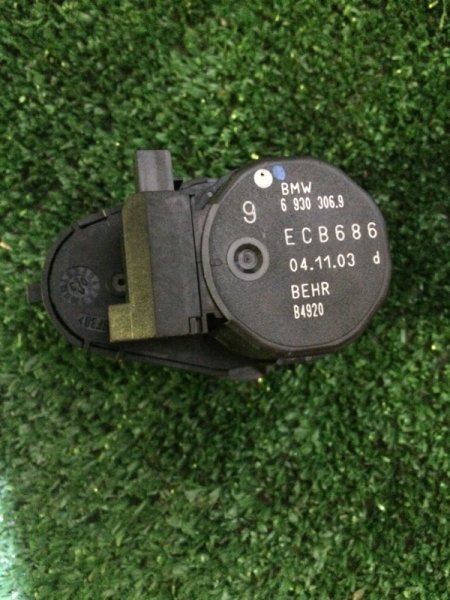 Сервопривод заслонок печки Bmw 5-Series E60 M54B25 2004 (б/у)