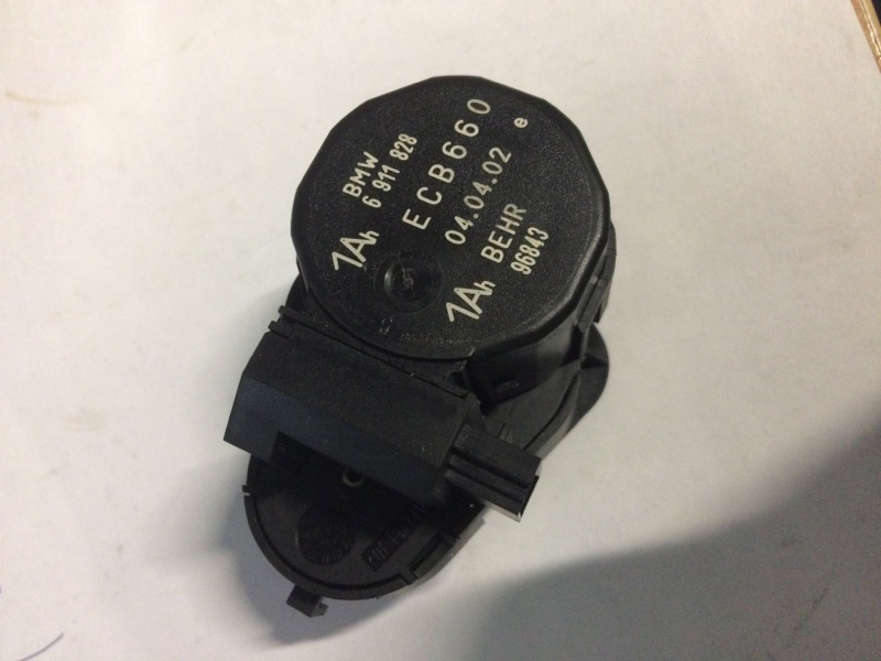 Сервопривод заслонок печки Bmw 7-Series E65 N62B44 2002 (б/у)