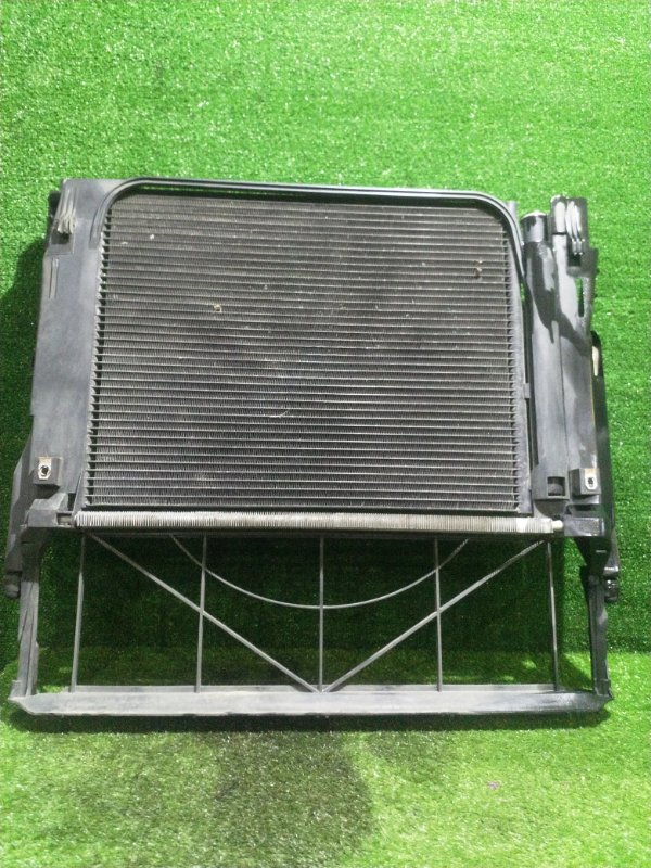 Рамка радиатора Bmw X5 E53 M54B30 2002 (б/у)