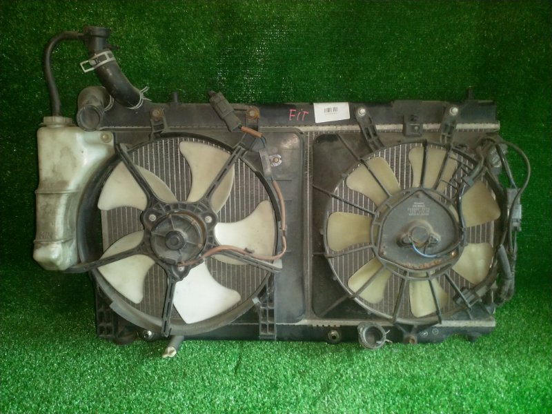 Радиатор Honda Fit GD1 L13A (б/у)