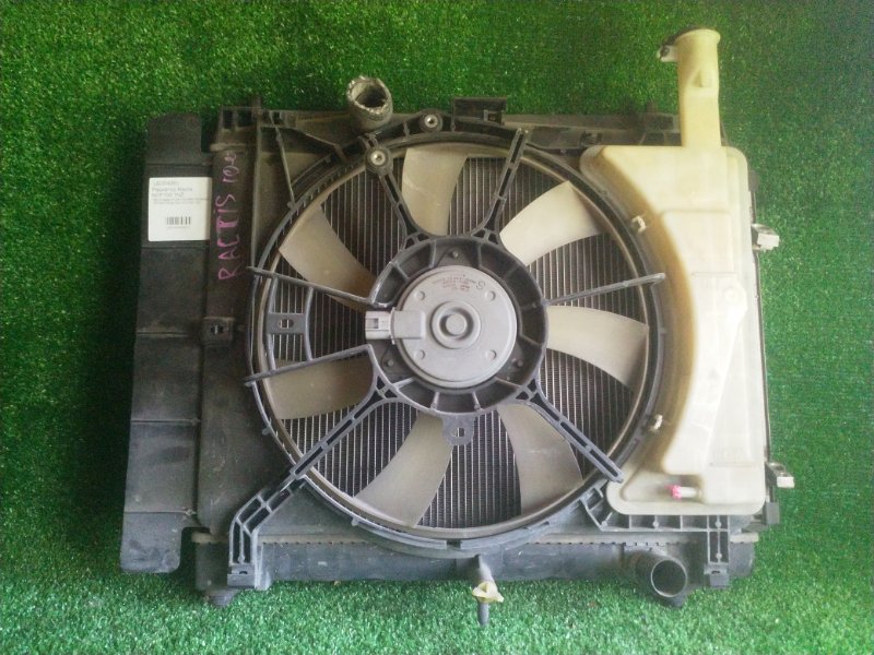 Радиатор Toyota Ractis NCP100 1NZ (б/у)