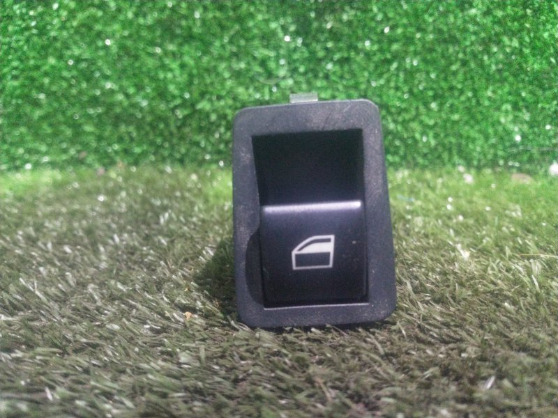 Кнопка стеклоподъемника Bmw 3-Series E46 M54B30 2002 задняя правая (б/у)