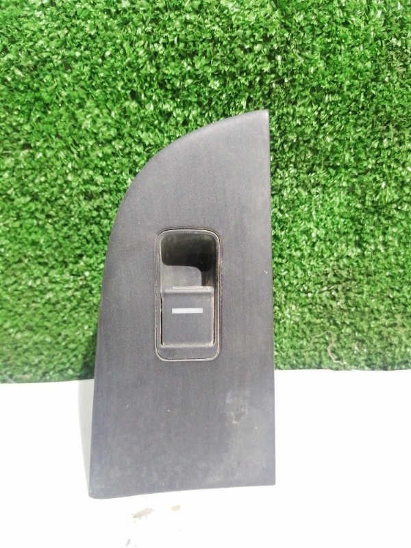 Кнопка стеклоподъемника Honda Inspire UC1 задняя правая (б/у)