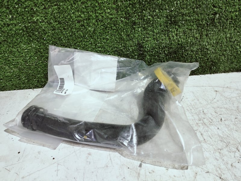 Патрубок Mercedes-Benz CLS 500 4MATIC a2125018682 Б/У