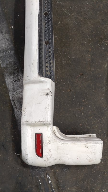 Бампер задний Delica PD8W