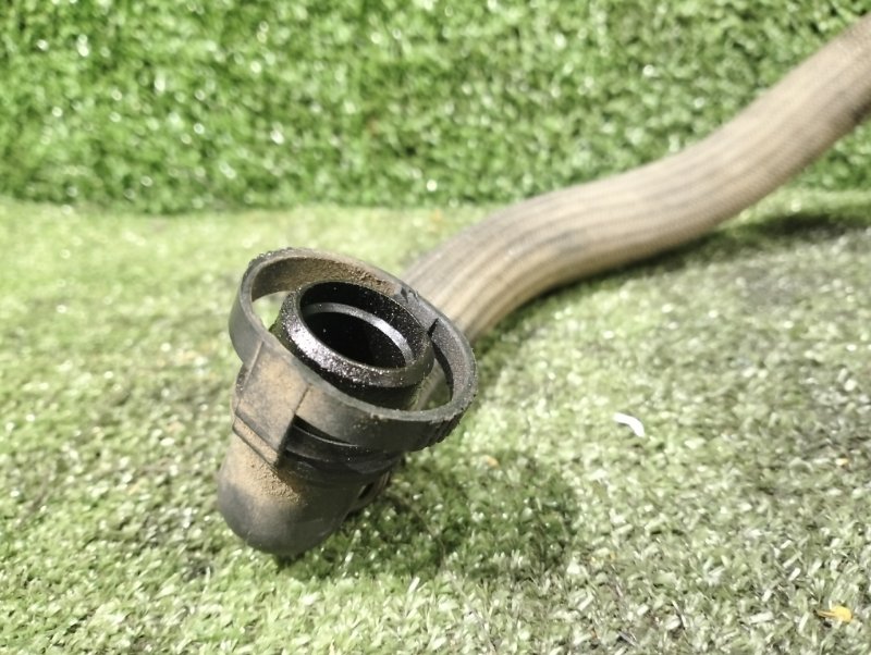 Патрубок Peugeot 308 4A EP6C Патрубок Peugeot 308 4A EP6C