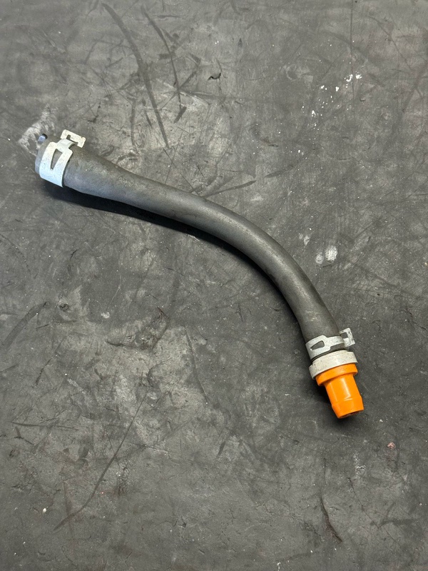 Трубка картерных газов Move 2017 LA150 KF