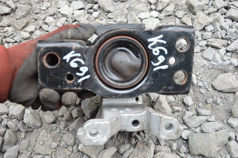 Подушка двигателя правая NISSAN MARCH AK12 cr12 контрактная