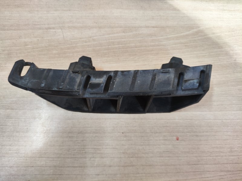 Крепеж бампера передний правый HONDA FIT GD1 контрактная