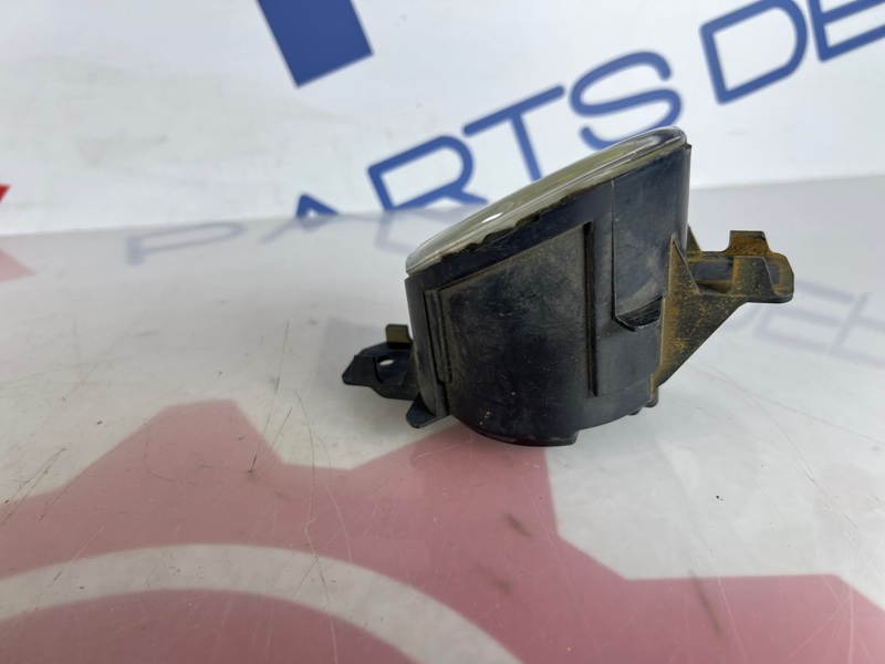 Фара противотуманная передняя левая DUALIS 2012 Фара противотуманная передняя левая DUALIS 2012